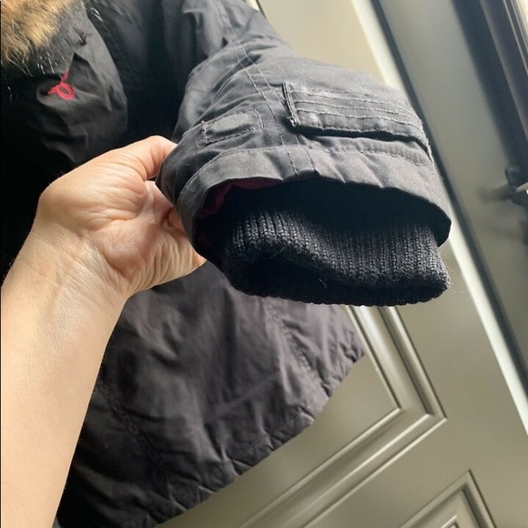 Aritzia Winter Jacket - Picture 4 of 8